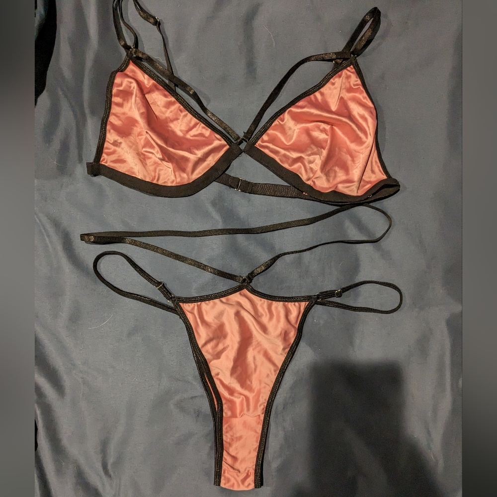 Cut out lingerie set